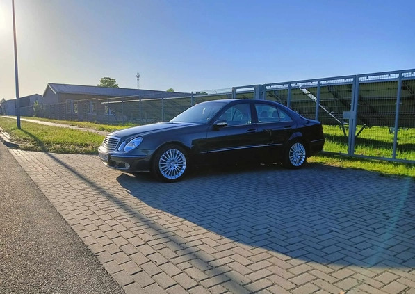 Mercedes-Benz Klasa E cena 22400 przebieg: 329000, rok produkcji 2004 z Świnoujście małe 436